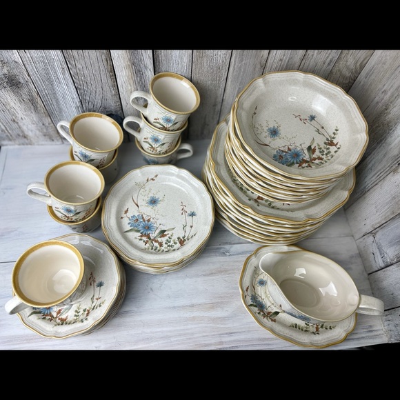 COPY - Mikasa Blue Daisies EB 804: 40pc set - Picture 4 of 5